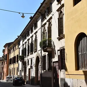 stay-in-verona-center.hotelinveneto.com/